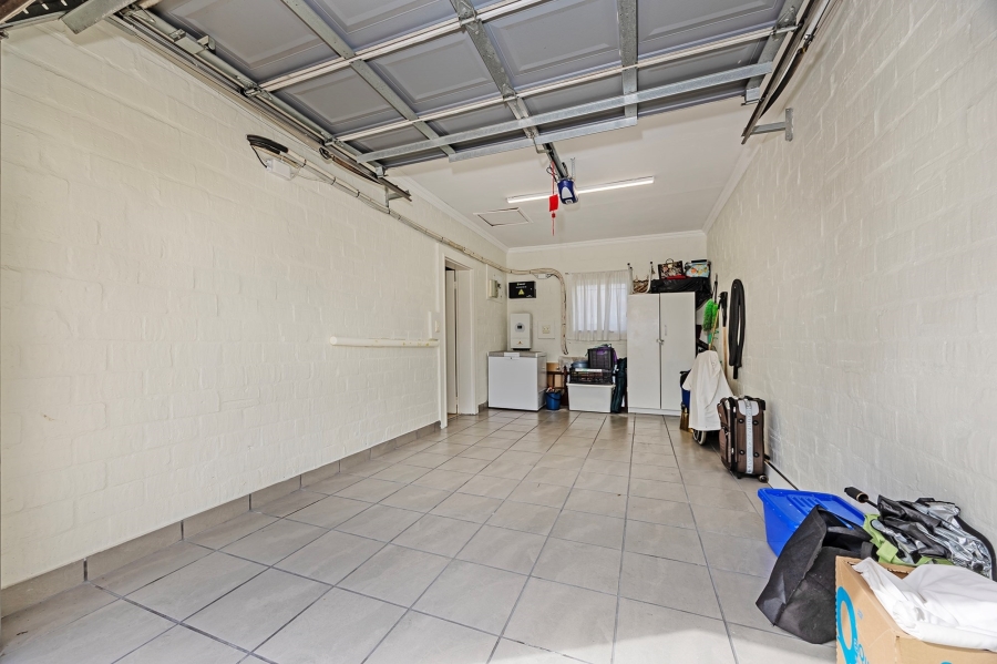 2 Bedroom Property for Sale in Protea Heights Western Cape